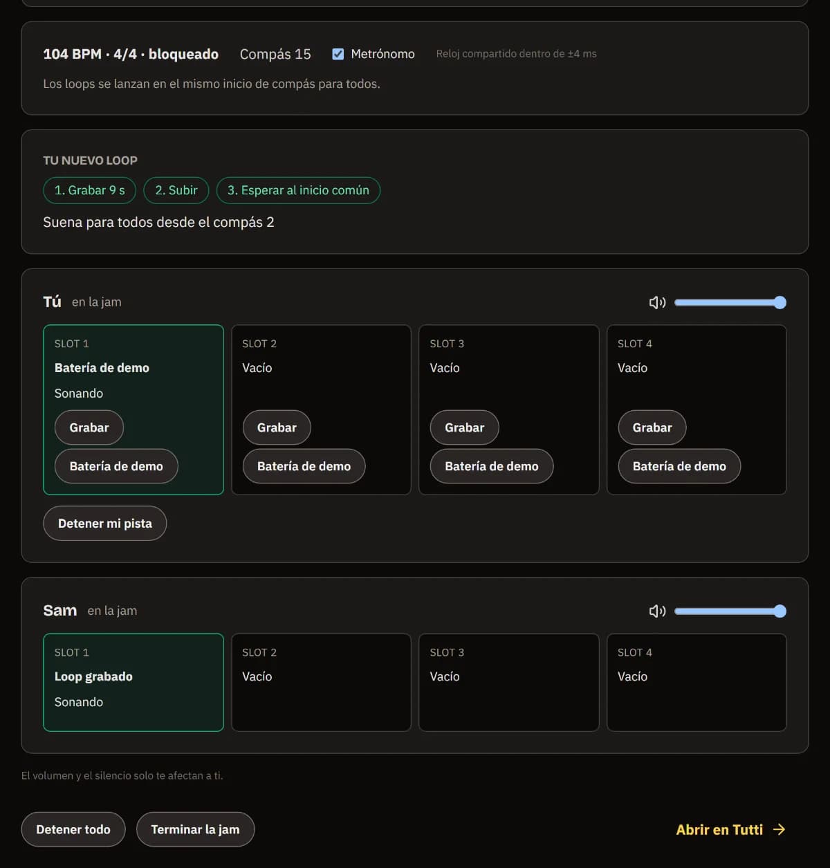 Ambas pistas sonando: la batería de demostración del anfitrión y el loop grabado de Sam, con Detener todo, Terminar la jam y Abrir en TuttiDAW.