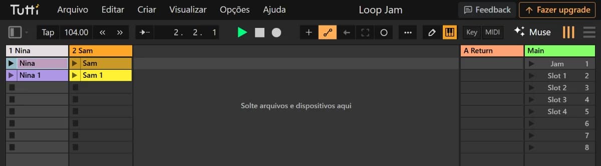A Session View do TuttiDAW com as faixas de Nina e Sam, seus loops como clipes e as cenas Jam e Slot 1 a 4.
