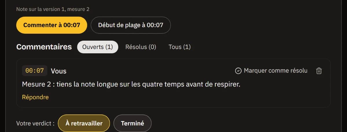 Une note sur la version 1 à la mesure 2 dans la liste des commentaires, et le verdict À retravailler sélectionné à côté de Terminé.